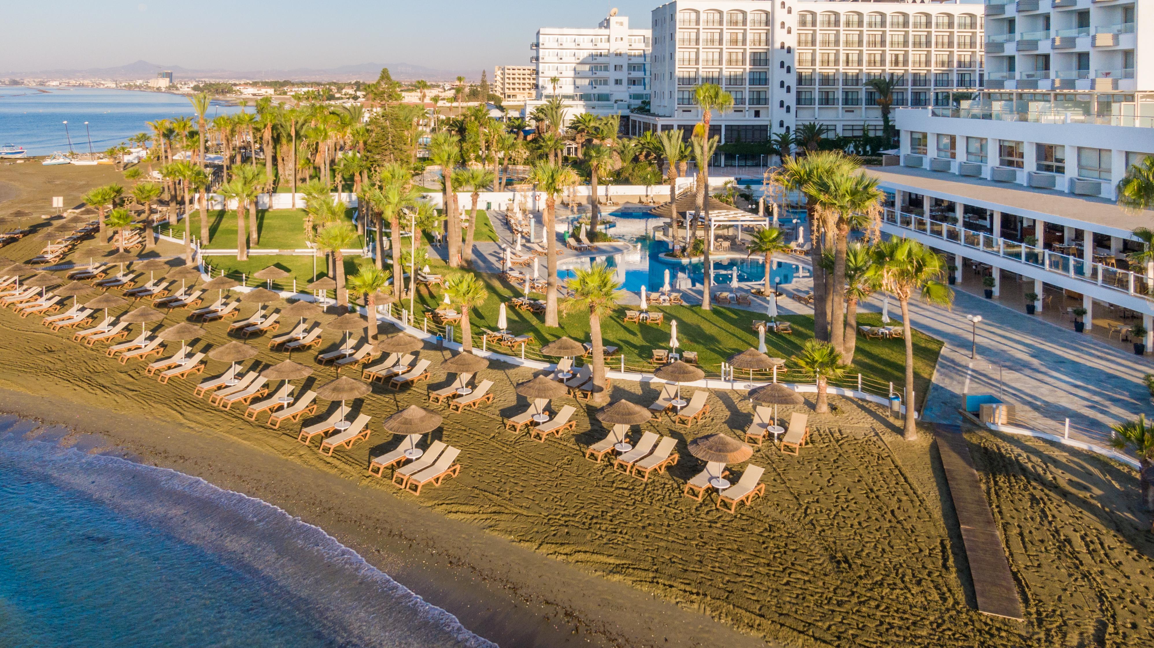 Golden Bay Beach Hotel Larnaca Exterior foto